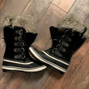 Sorel Women’s Joan of Arc snow boot